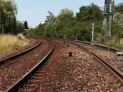 Traverses de chemin de fer : attention DANGER ! 