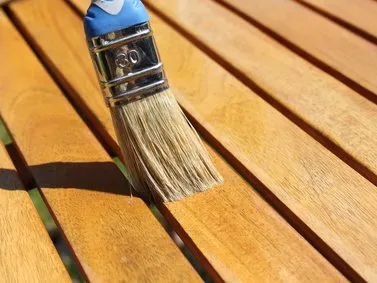 Conserver l'aspect du bois neuf