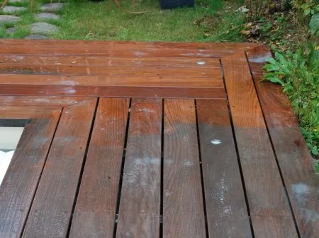 Tâches, rayures, traces, marques