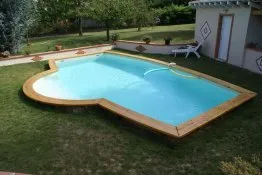 Les margelles soulignent les courbes