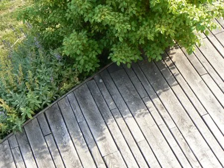 Exemple 1 : une terrasse en proue de bateau