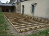 Vignette de l'article : Préparation de la plateforme destinée à recevoir la terrasse