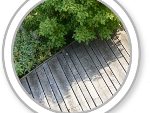 Terrasse en Robinier sur poutres porteuses