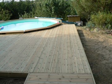 Terrasse et piscine en bois