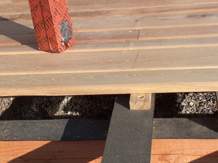 Protection des solives et lambourdes contre l'humidité