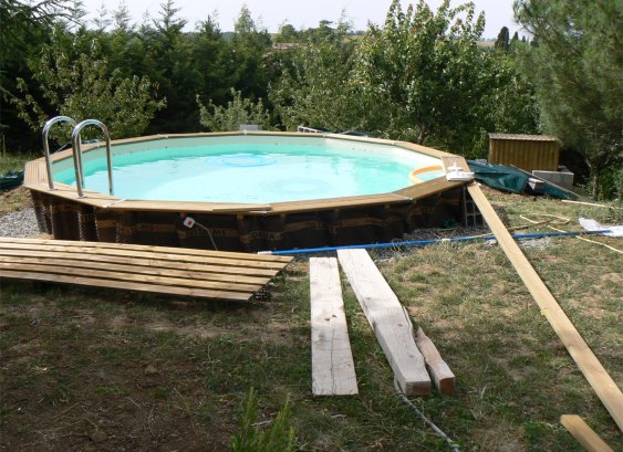La piscine sans sa terrasse
